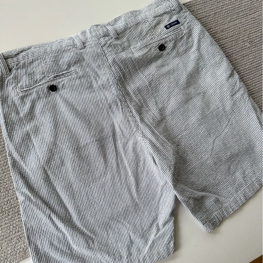CHAPS Gray White Striped Seersucker Cotton Shorts Size 38 Waist